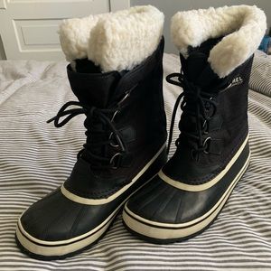 Women’s Sorel Winter Carnival Boots, sz 9